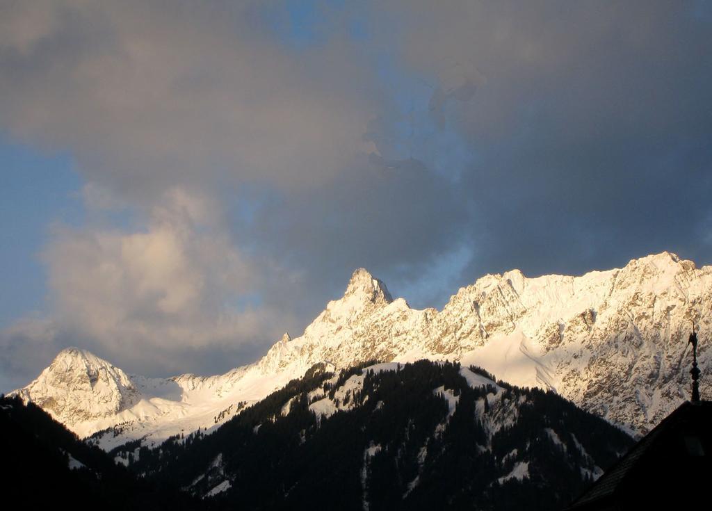 Appartement Dorfplatz Schruns Ruang foto